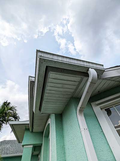 Images of building pressure wash in Indian River County