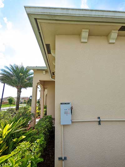 Images of building pressure wash in Indian River County