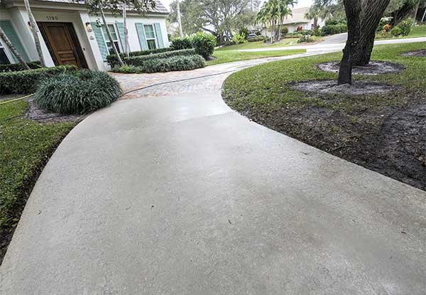 driveway pressure cleaning in Indian River County