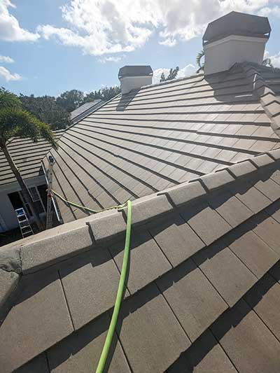 Images of roof pressure cleaning in Indian River County