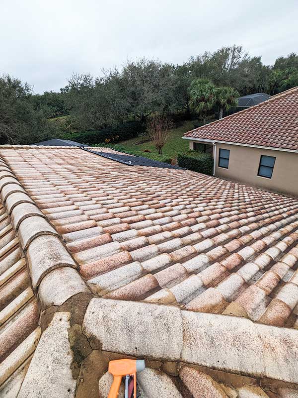 Images of roof pressure cleaning in Indian River County