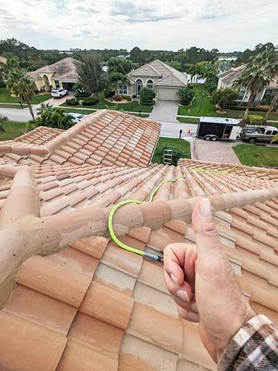 Images of roof pressure cleaning in Indian River County