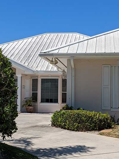 Images of roof pressure cleaning in Indian River County