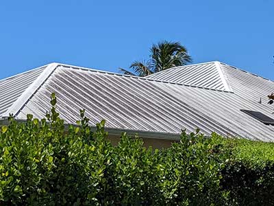 Images of roof pressure cleaning in Indian River County