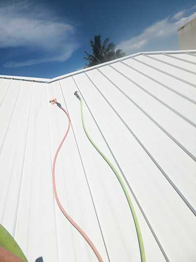 Images of roof pressure cleaning in Indian River County