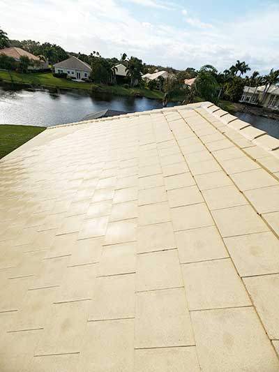 Images of roof pressure cleaning in Indian River County