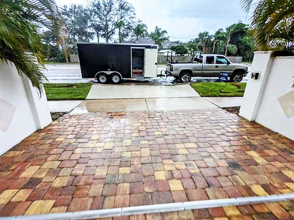 Pressure washing for home sale Indian River County